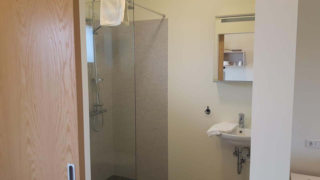 Hjartarstathir Guesthouse Eidar Ngoại thất bức ảnh